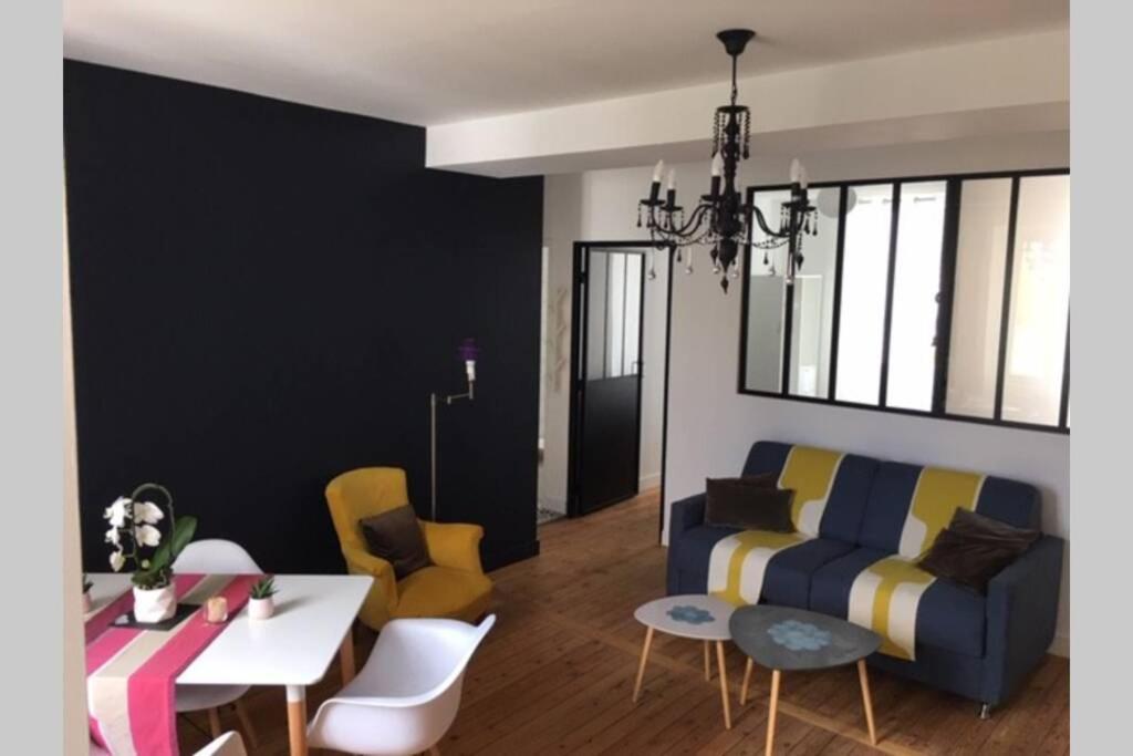 Appartement De Caractere Avec Terrasse. La Rochelle  Bagian luar foto